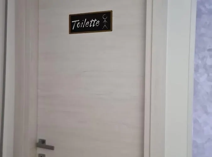 Croton קרוטונה